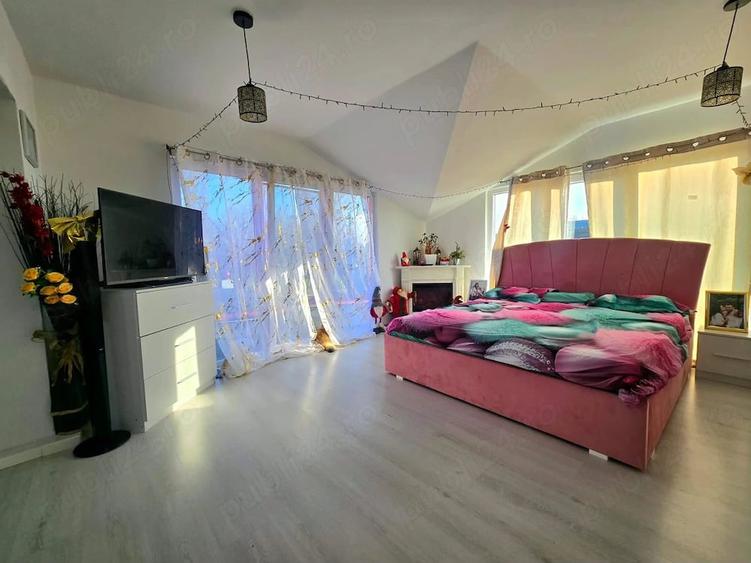 Casă cu 4 camere cu Teren 1763 Mp în Bucovina