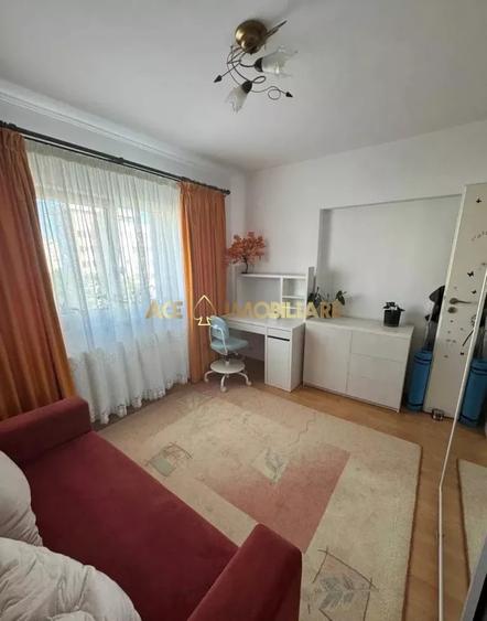 Apartament cu 3 camere decomandat, mobilat în Drumul Taberei