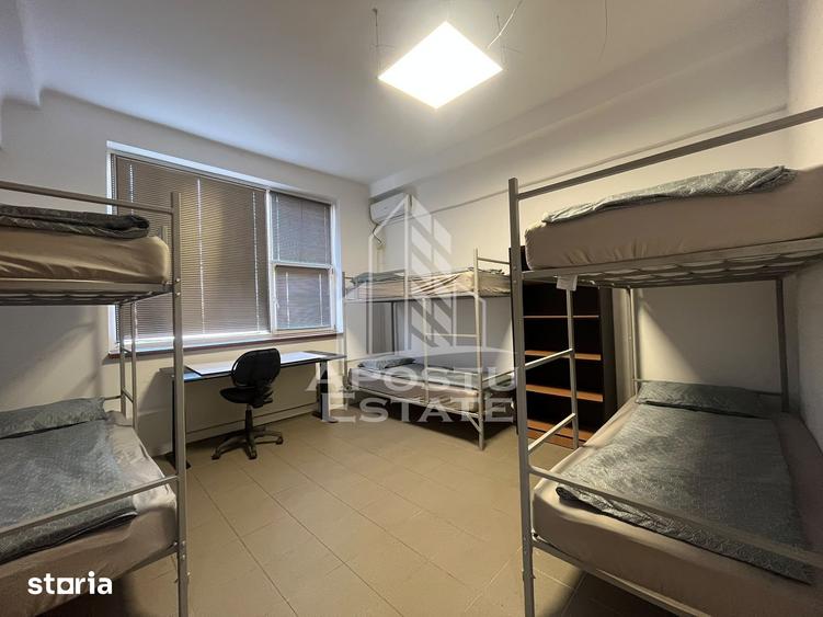 Casă cu 5 camere cu Teren 320 Mp în Aradul Nou