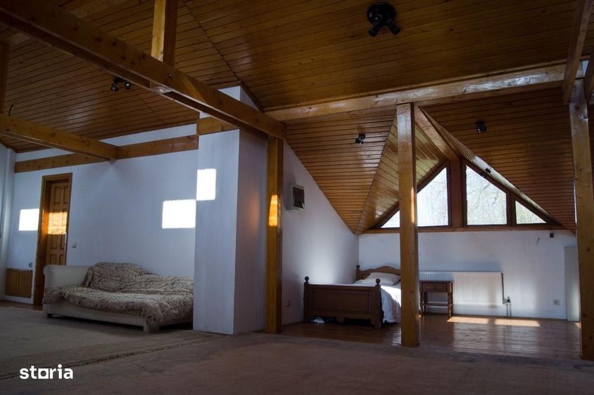 Casă cu 4 camere cu Teren 2651 Mp în Gruiu