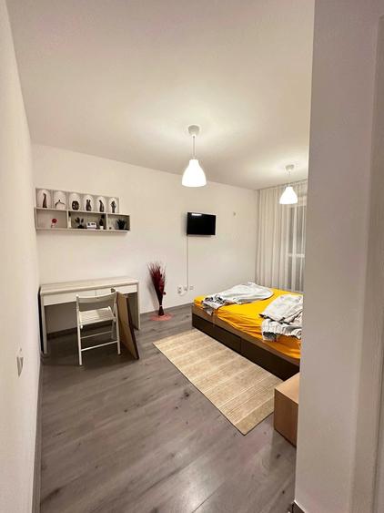 Garsoniera in zona Metrou Berceni str Biruintei - 1