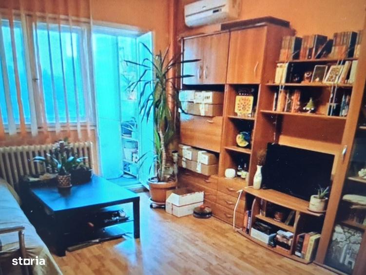 Apartament cu 2 camere semidecomandat în Pantelimon