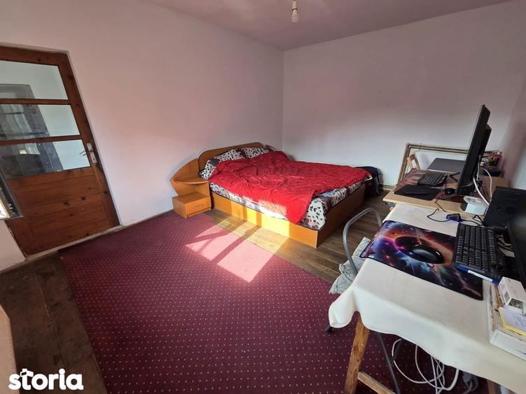 Casă cu 5 camere cu Teren 193 Mp în Ultracentral