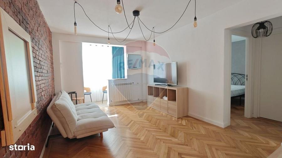 Apartament cu 2 camere semidecomandat în Lacul Tei