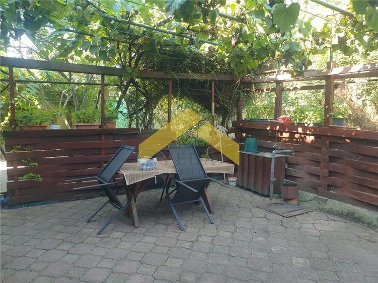 Casă individuală cu 7 camere cu Canalizare în Mehala