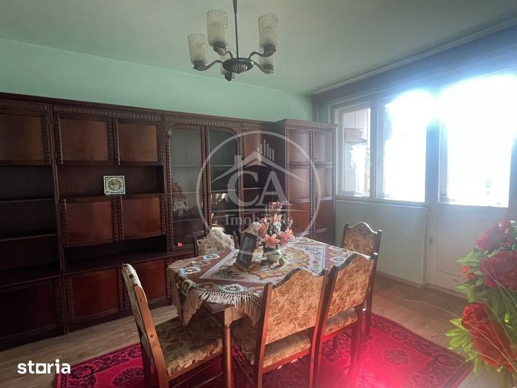 Apartament cu 3 camere decomandat în Rogerius