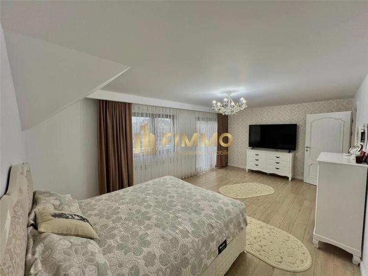 Casă cu 4 camere cu Teren 1400 Mp în Mihoveni