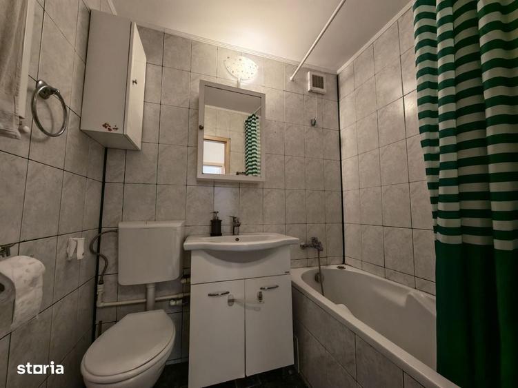 Apartament cu 3 camere semidecomandat în Drumul Taberei