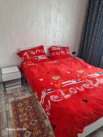 Apartament cu 2 camere semidecomandat în Carrefour