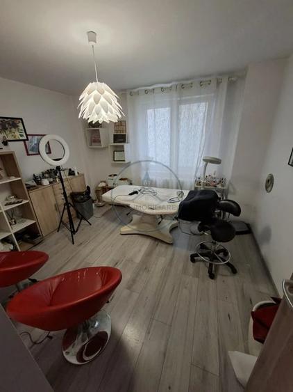 Spațiu comercial, de 80 mp, în Calea Moldovei