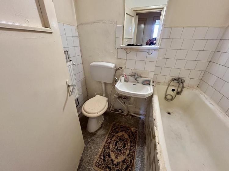 Apartament cu 2 camere decomandat, mobilat în Central
