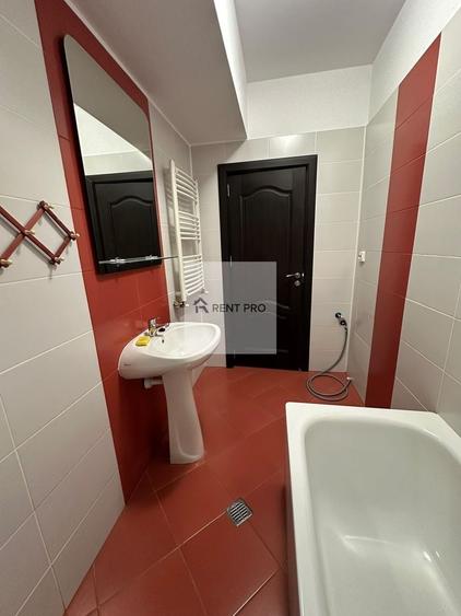 Apartament cu 2 camere semidecomandat, mobilat în Păcii