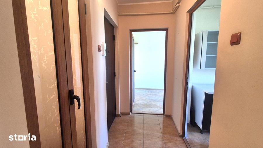 Apartament cu 3 camere semidecomandat în Țiglina 1