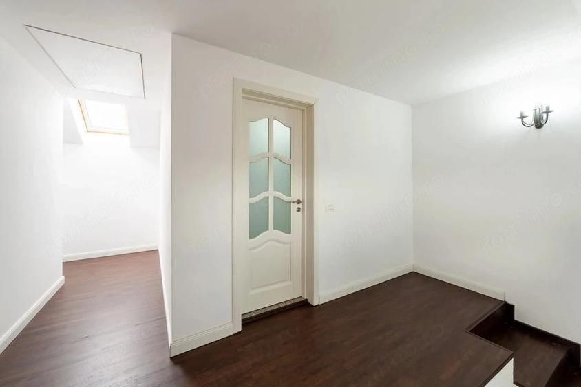 Casă cu 3 camere cu Teren 477 Mp în Bradu