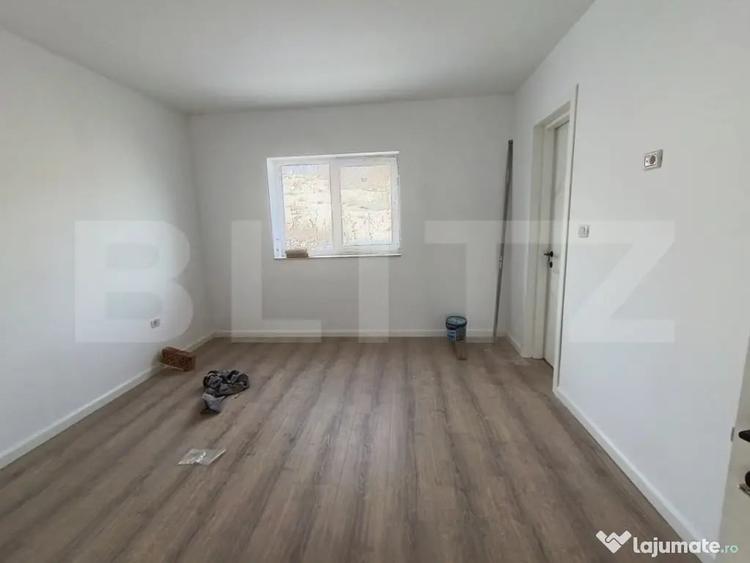 Apartament cu 4 camere semidecomandat în Central