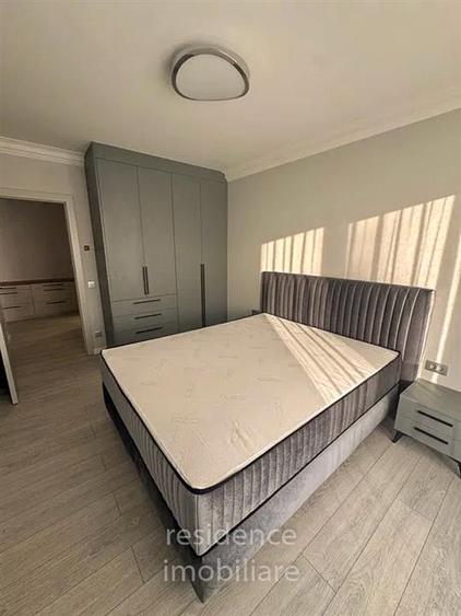 Apartament cu 3 camere semidecomandat în Iris