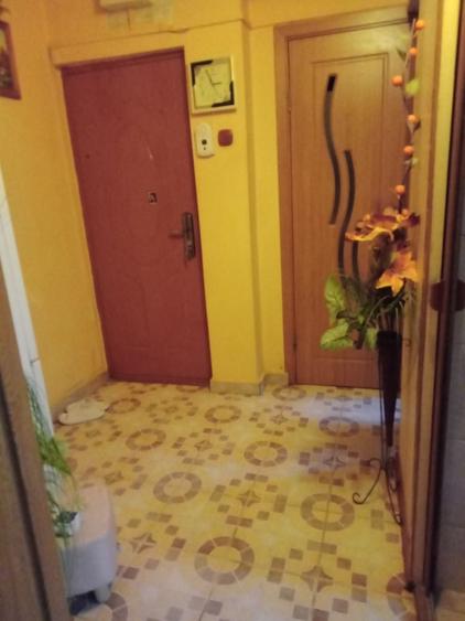 Apartament cu 2 camere semidecomandat în Micro 19