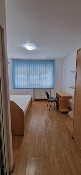 Apartament cu 3 camere decomandat în Zorilor
