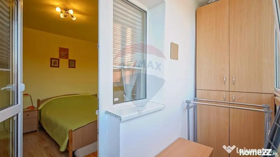 Apartament cu 3 camere decomandat în Răcădău