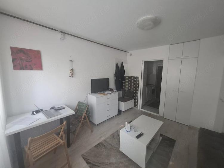 Garsonieră decomandată în Prundu