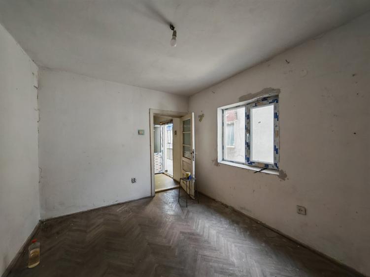Casă individuală cu 5 camere cu Canalizare în Faleza Nord