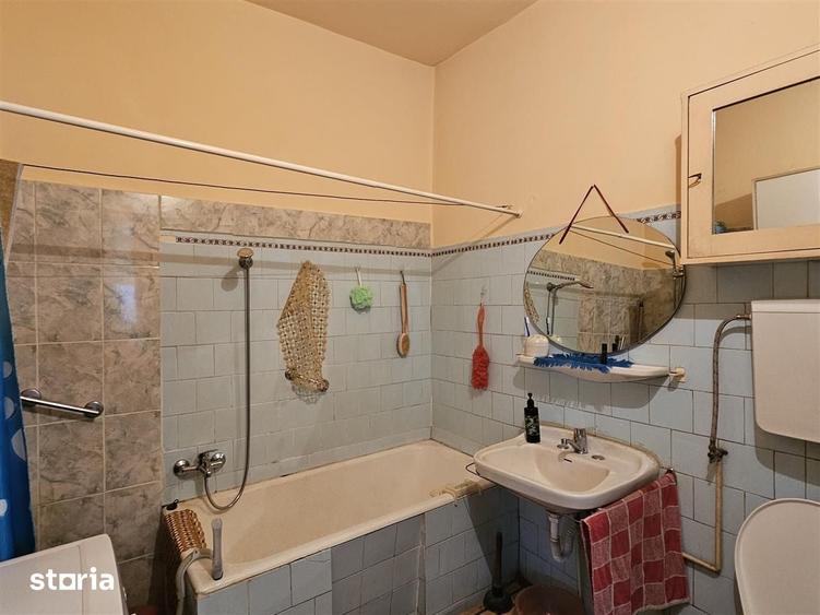 Casă cu 4 camere cu Teren 310 Mp în Lupeni