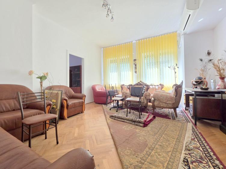 Apartament cu 2 camere în Parcul Carol