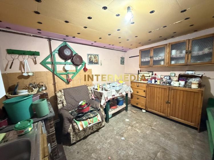 Casă individuală cu 3 camere cu Canalizare în Cricău