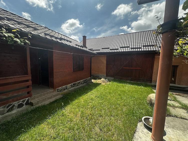 Casă cu 3 camere cu Teren 2200 Mp în Nireș