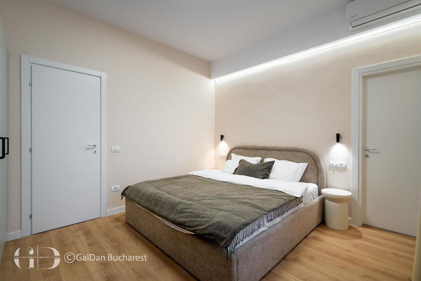 Apartament cu 3 camere, mobilat în P-ța Universității