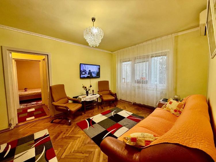 Apartament cu 2 camere semidecomandat în Zamfirescu