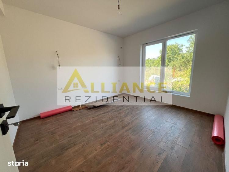 Casa Individuala - 4 camere - 400 M de STV - 5