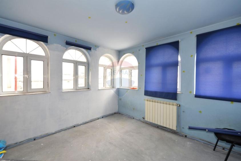 Spațiu comercial, de 336 mp, în Drumul Taberei