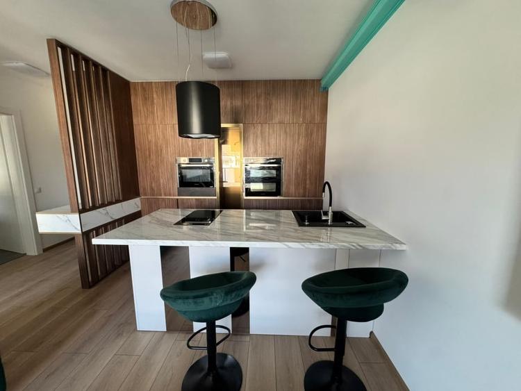 Apartament cu 2 camere decomandat, mobilat în Independenței