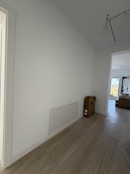 Casă cu 4 camere în Valea Adâncă