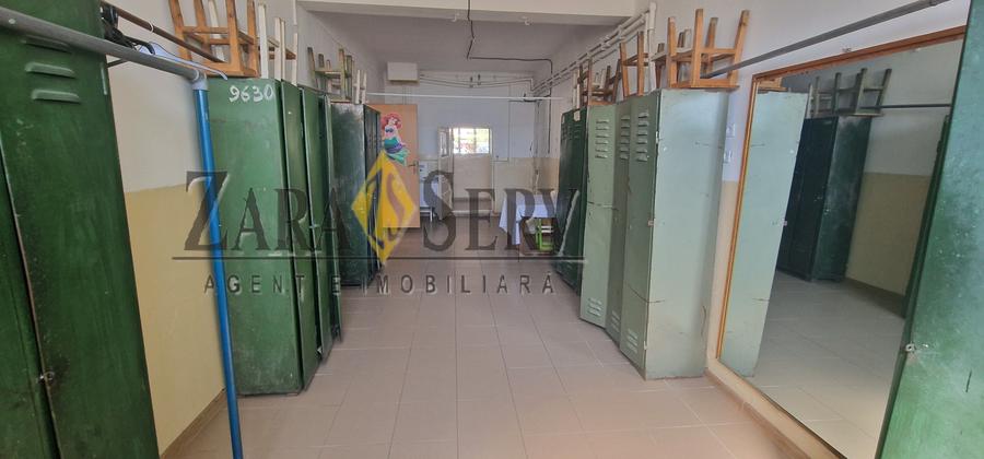 Spațiu comercial, de 240 mp, în Central