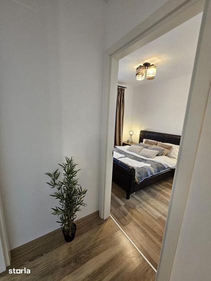 Apartament cu 3 camere semidecomandat în Aviației