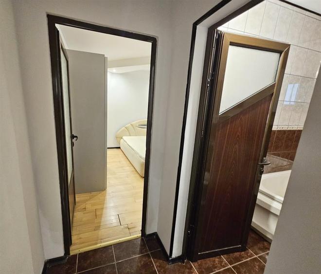 Apartament cu 2 camere semidecomandat, mobilat în Oancea