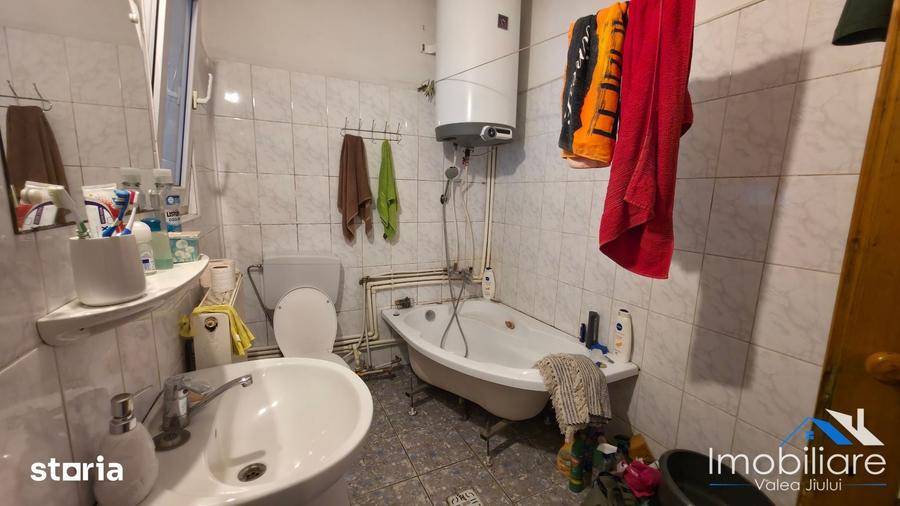 Casa - Vulcan, aproape de ora?, Str. Teodora Lucaciu, suprafata 130mp - 11