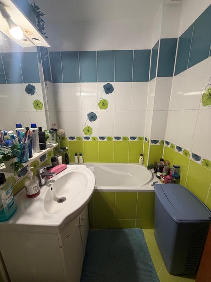 Apartament cu 2 camere semidecomandat în Gorjului