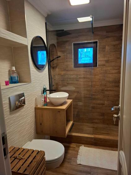 Apartament cu 3 camere decomandat în Dancu
