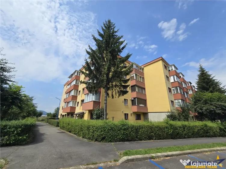 Apartament cu 2 camere decomandat în Triaj