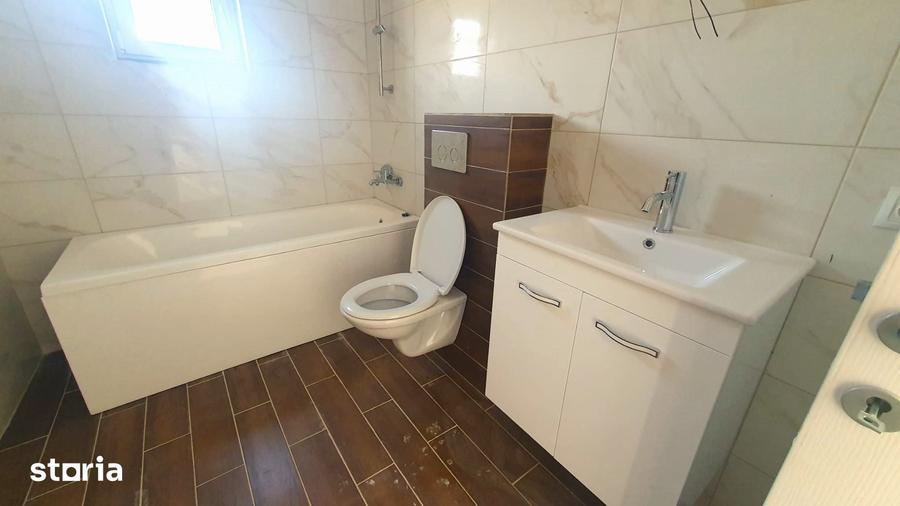 Casă cu 4 camere cu Teren 400 Mp în Crevedia