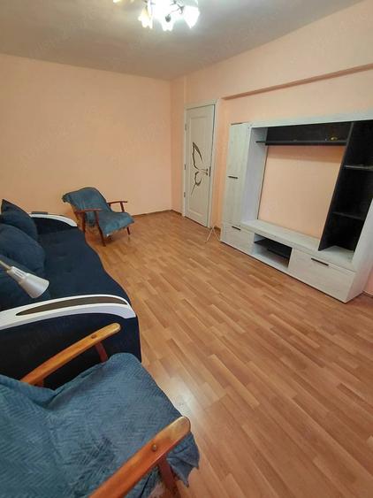 Apartament cu 2 camere decomandat în Republicii