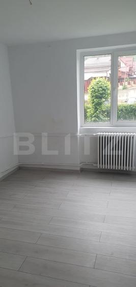 Apartament cu 3 camere semidecomandat în Vatra Dornei