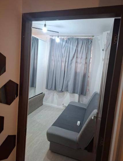 Garsonieră decomandată în Central
