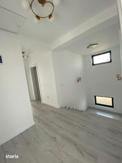 Casă cu 8 camere cu Teren 412 Mp în Bariera Vâlcii