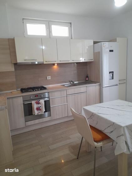 Casă cu 4 camere cu Teren 204 Mp în Burdea
