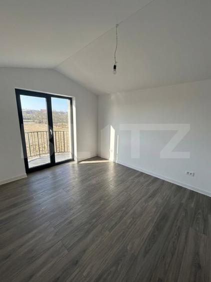 Duplex cu 3 camere cu Canalizare în Recaș