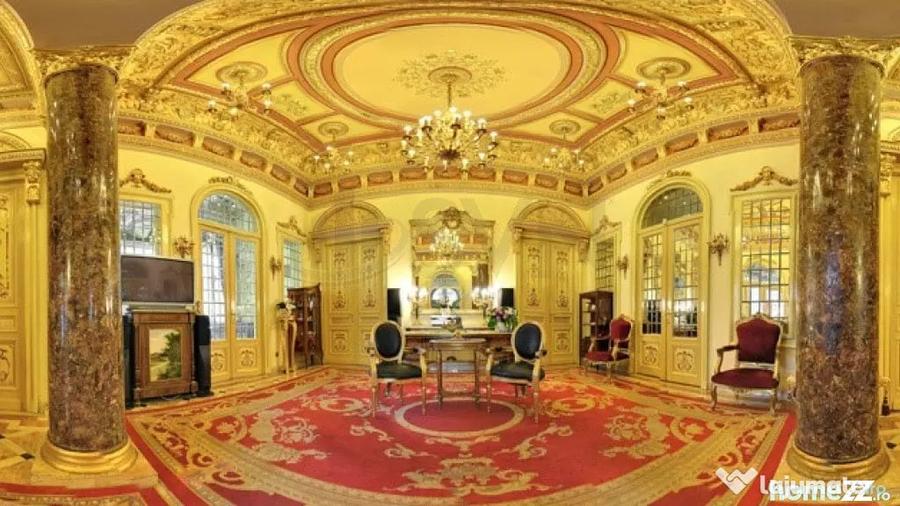 Casă cu 7 camere cu Teren 1125 Mp în Romană